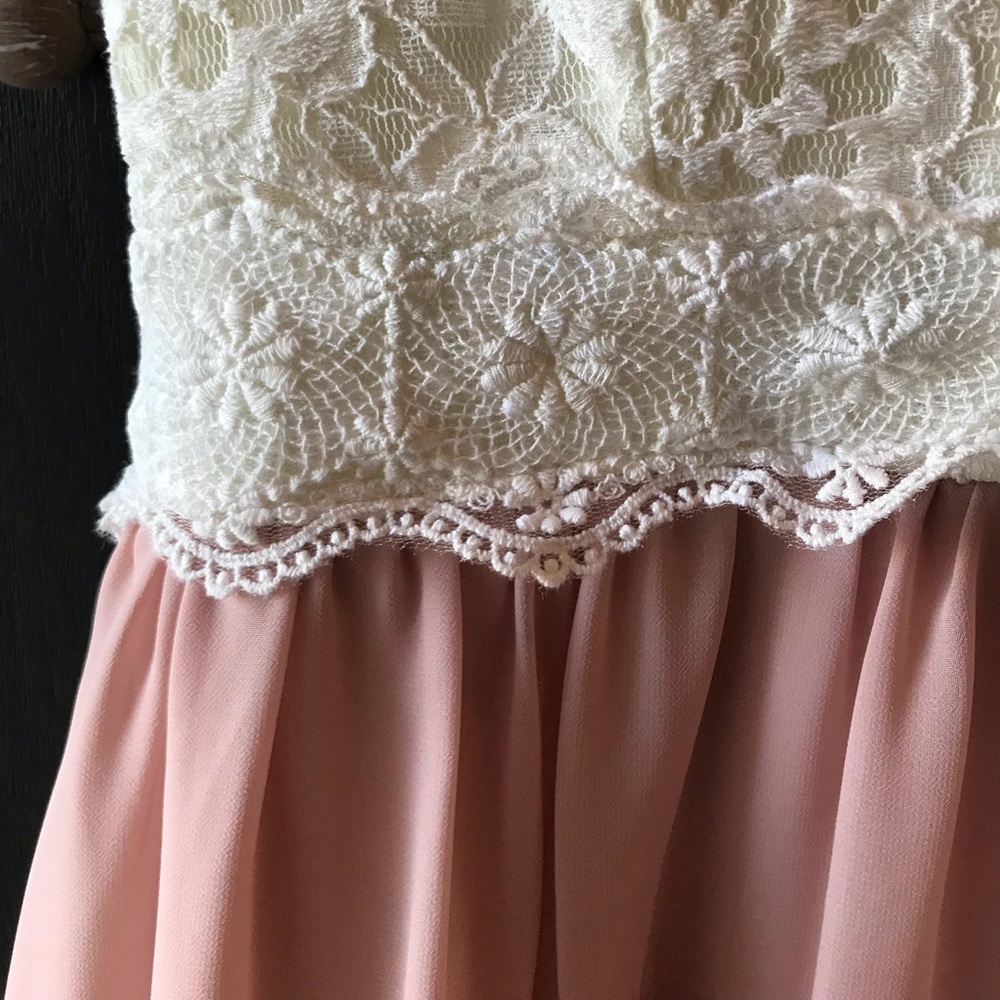 Dress - Picture 3 of 4